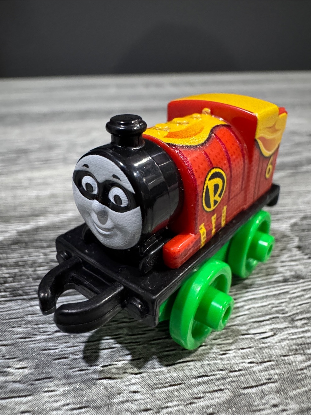 Thomas & Friends | Thomas the Tank Engine Minis: Percy as Robin - Mini Toy Train